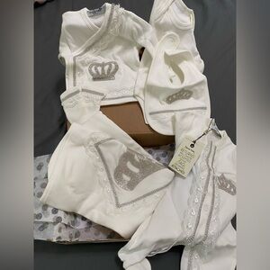 Itty Bitty Toes White and Silver Kids Crown Set